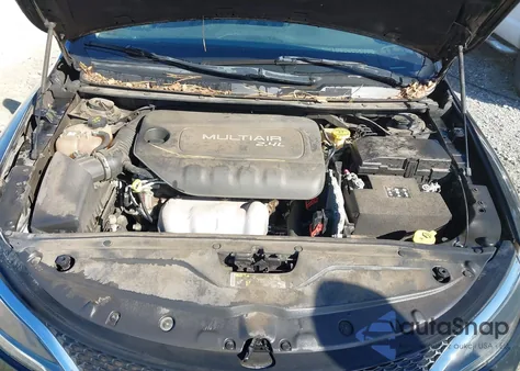 2016 Chrysler 200 Limited z USA, uszkodzony, nr VIN 1C3CCCAB0GN142615